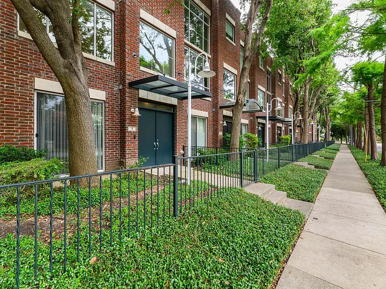 4239 Rawlins St #7 — Photo 30