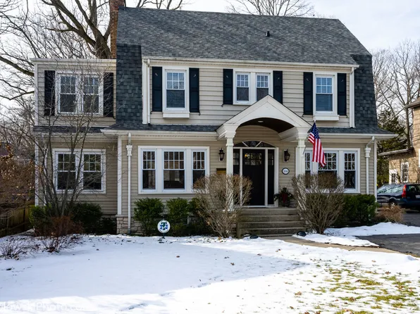 108 Linden Ave, Glencoe, IL 60022