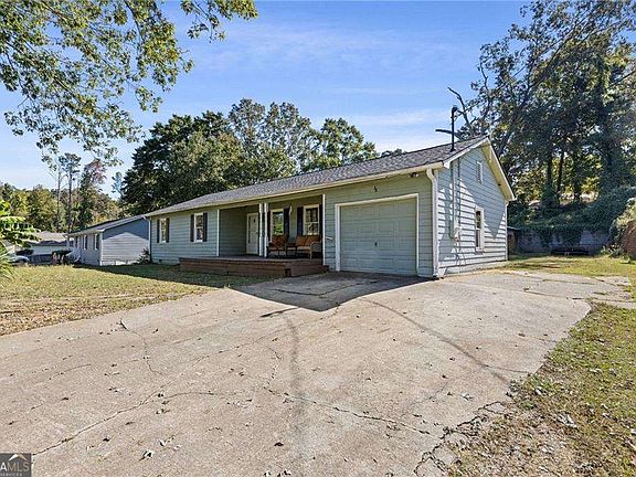 2nd image of 38 Baker Rd SE
