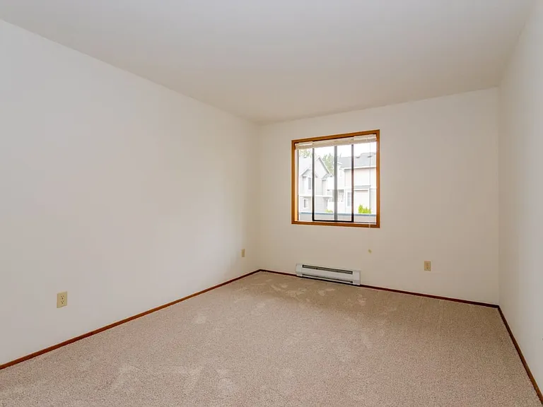 Shorecrest Apartments — Photo 57