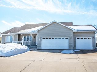 172 Gray St, Waterloo, IA 50707