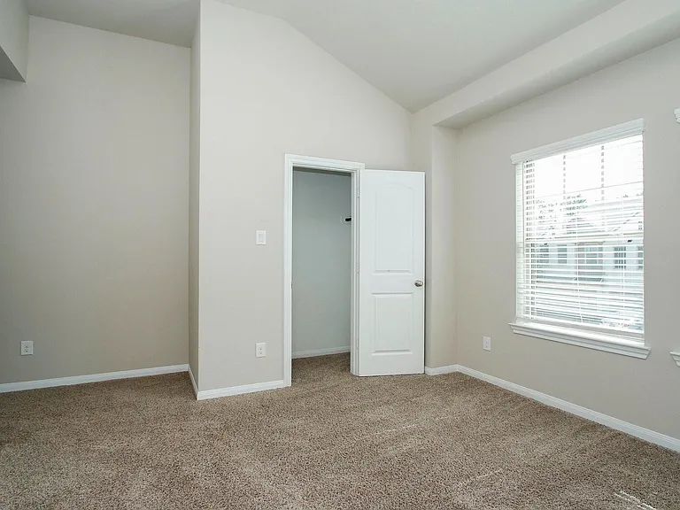 239 Biltmore Loop — Photo 33