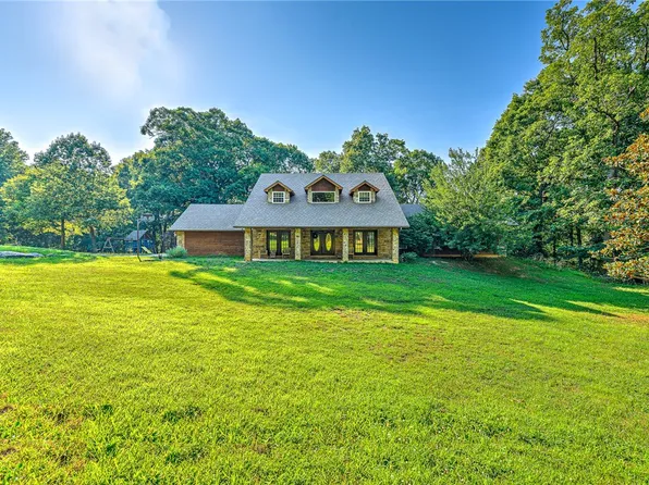 954 W Madison Dr #8050, Rogers, AR 72758