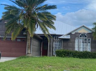 3204 SE Quay St, Port Saint Lucie, FL 34984
