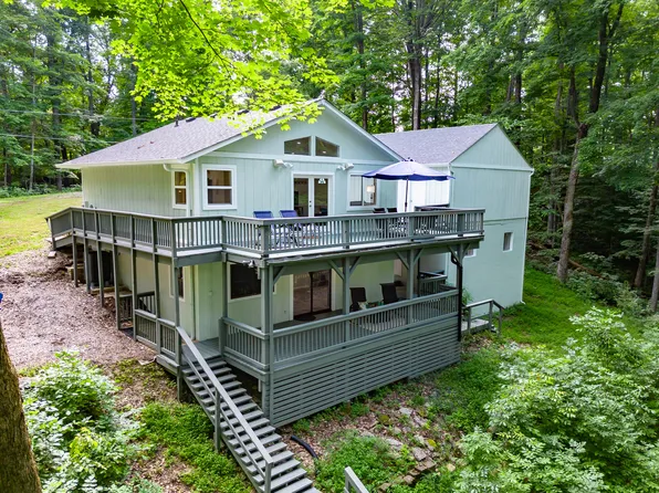 7028 Eel Dr, Nineveh, IN 46164