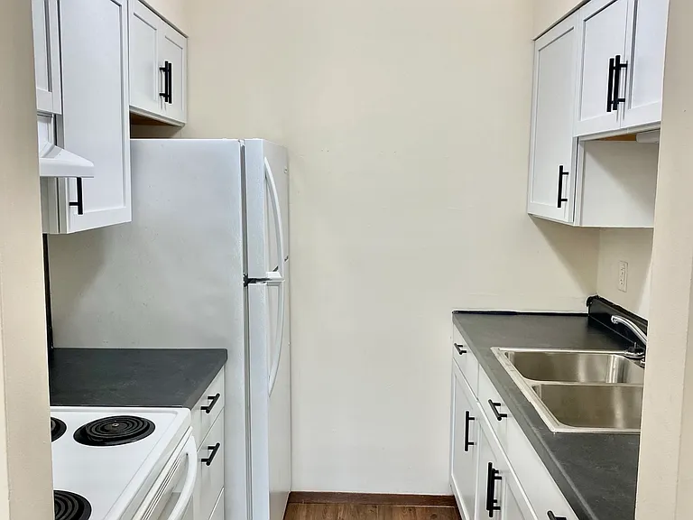 465 Main St #26 — Photo 3