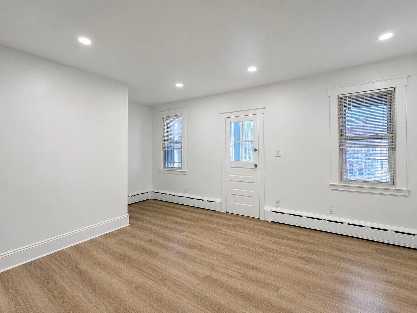 921 South St — Photo 3