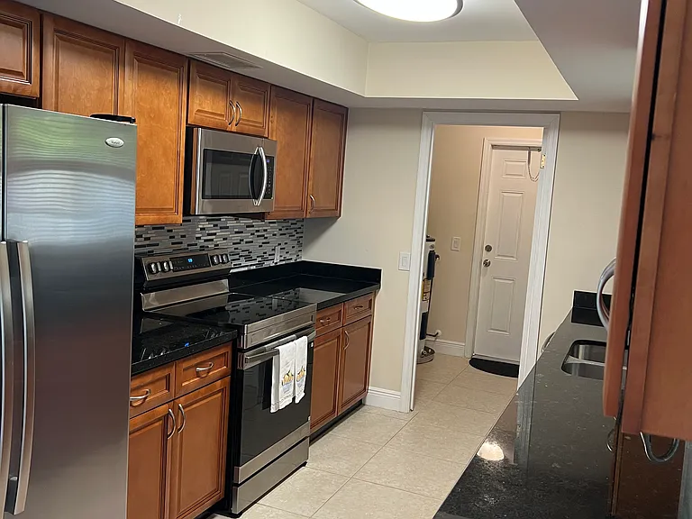 2052 SE Jackson St — Photo 29