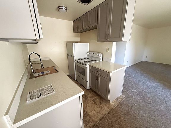 2nd image of 2253 Central Ave APT B