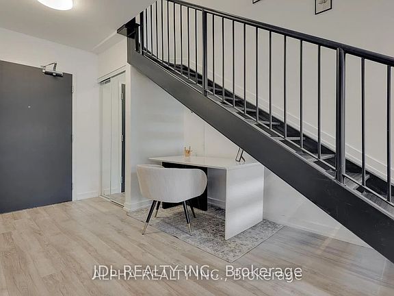 5th image of 77 Shuter St #516