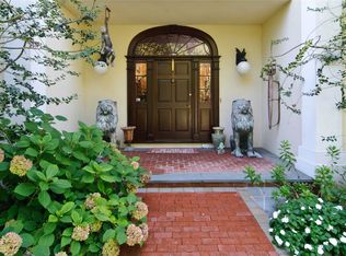 12 Swan Ct, Glen Cove, NY 11542