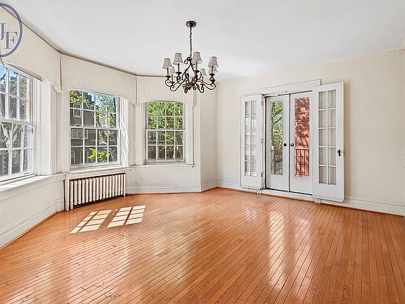 5th image of 1447 Union St