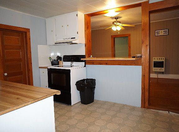 4th image of 209 W Leyda St