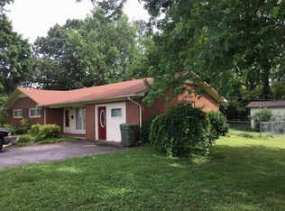 1202 Poplar Dr, Lawrenceburg, TN 38464