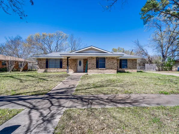 1406 Hillcrest St, Ennis, TX 75119