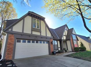 8332 Rosehill Rd, Lenexa, KS 66215