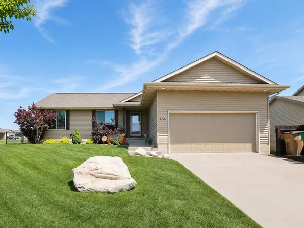 2727 15th St SW, Altoona, IA 50009