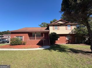 701 Charlotte Ct, Hinesville, GA 31313