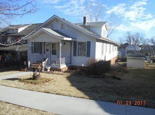 108 S B St, Herington, KS 67449