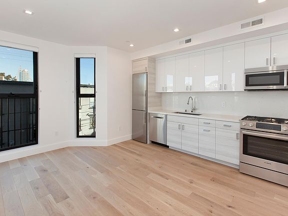 3rd image of 1801 Mission St #301