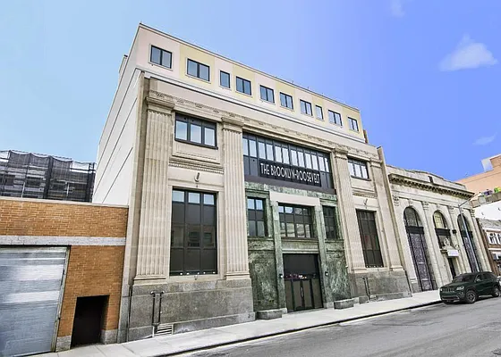 Rented by Level Group | media 29