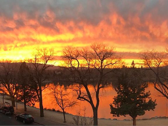 2nd image of 3012 Eastshore Pl