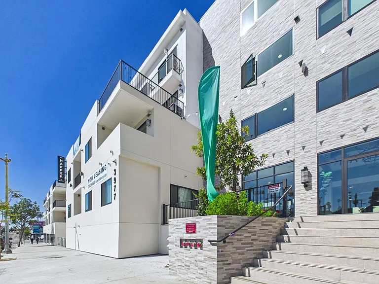 The Harper on Beverly — Photo 11
