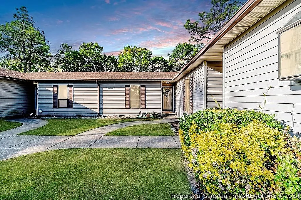 2 bed, 1072 sqft, $1,185 — Photo 2