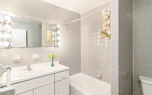 Rented by Avenues Real Estate | media 8
