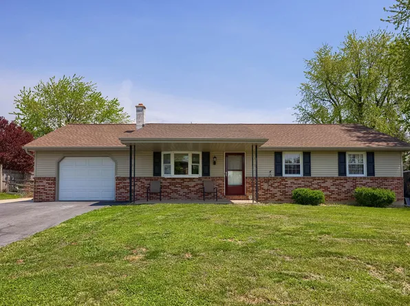17 S Hollander Rd, Gordonville, PA 17529