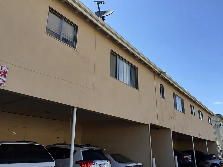 8400 Amigo Ave #9 — Photo 6