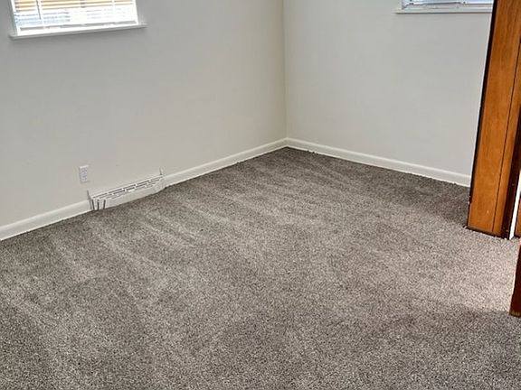 3rd image of 1537 W Byers Pl