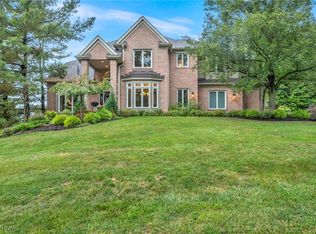 8130 Creekside Trce, Broadview Heights, OH 44147