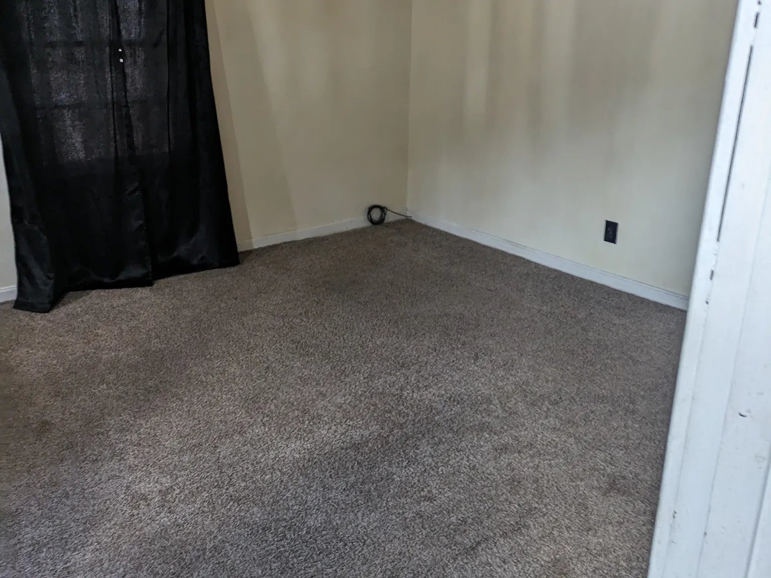 3 bed, 1.5 bath, 1757 sqft, $1,150 — Photo 1