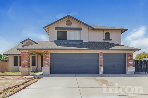 8988 W Tuckey Ln Photo 1