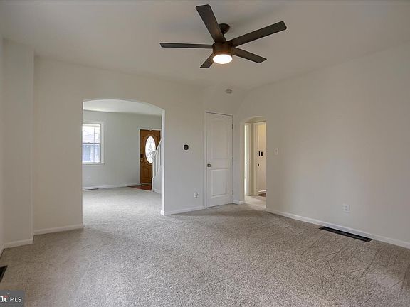 3rd image of 7606 Avondale Ave