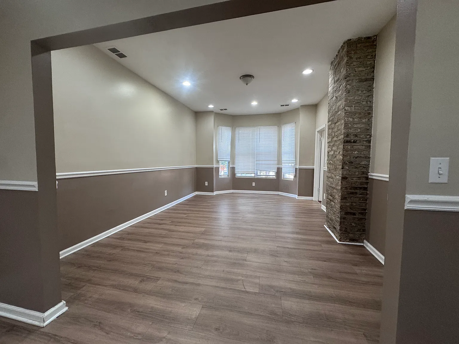 2 bed, 1100 sqft, $1,400 — Photo 3