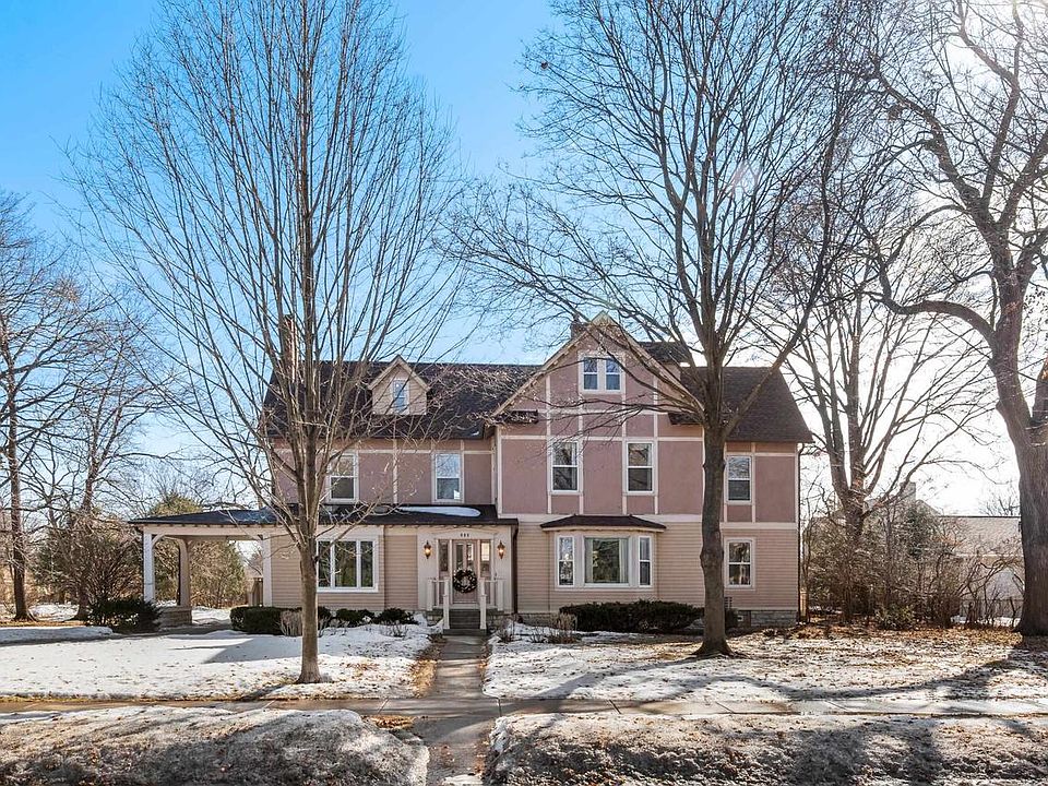 1st image of 585 3RD STREET SOUTH