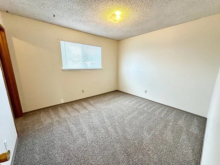 4507 Hillcrest Dr — Photo 19