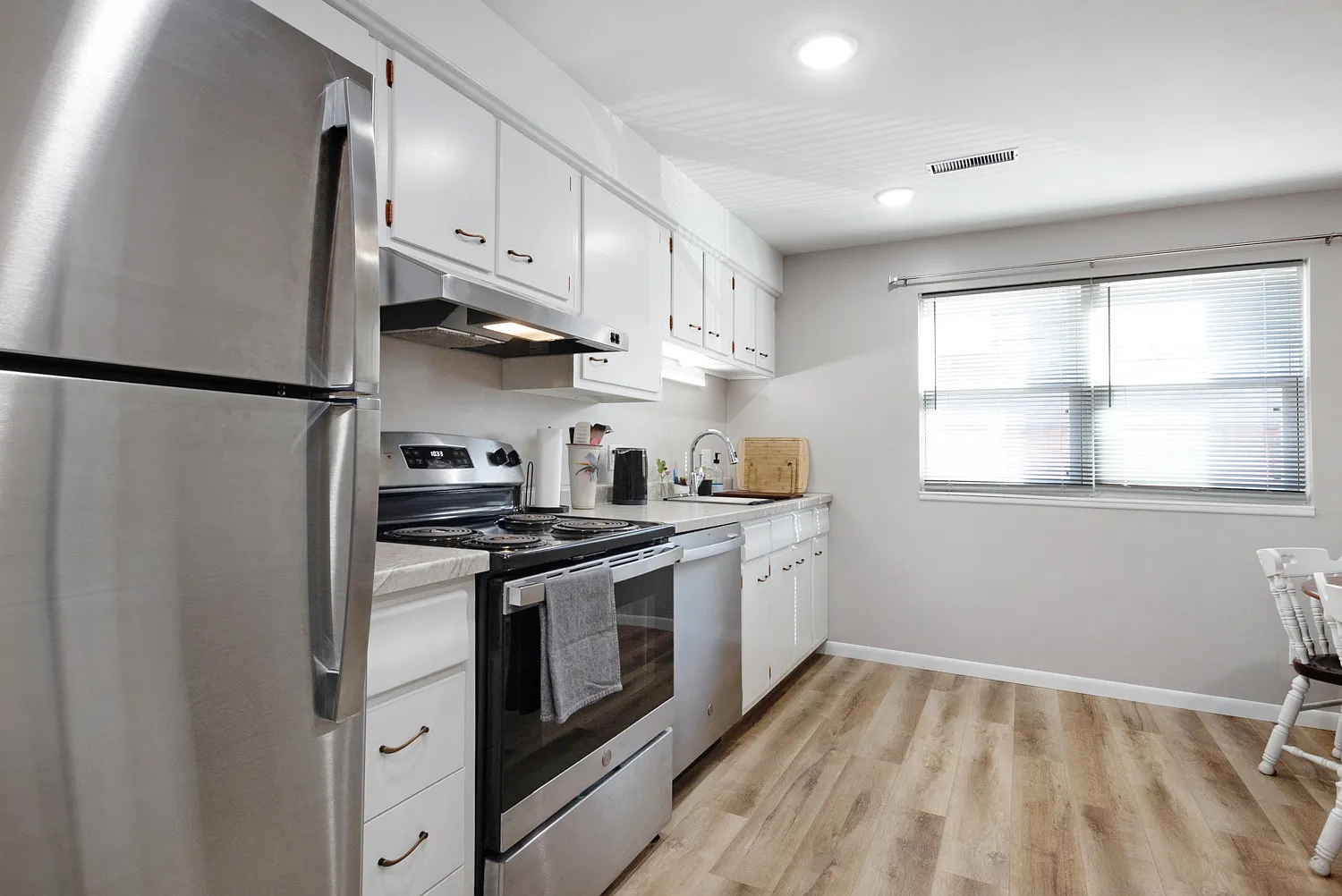 2 bed, 1.5 bath, 980 sqft, $980 — Photo 4