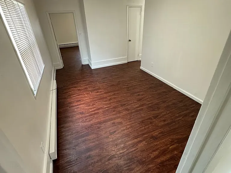 907 Union Ave — Photo 9