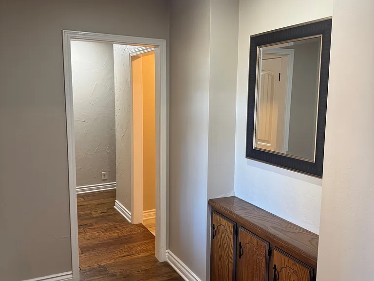 920 Countrywood Ln — Photo 3