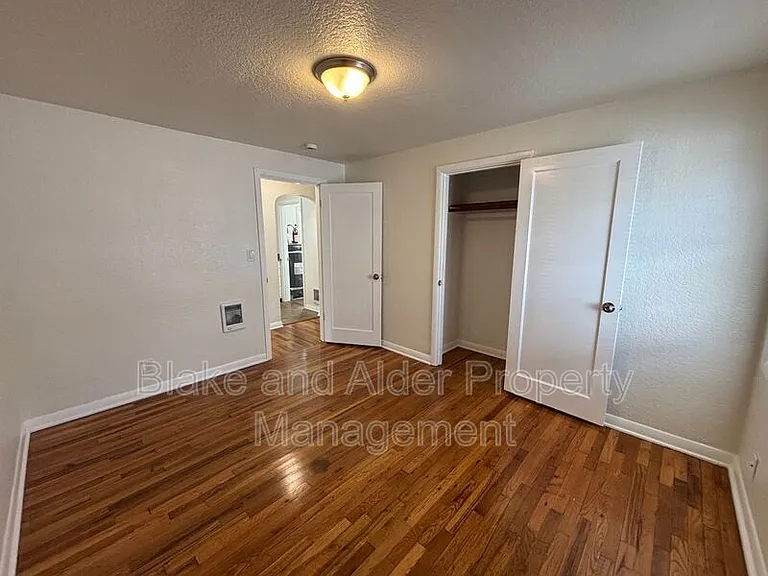 656 Breys Ave NE — Photo 13