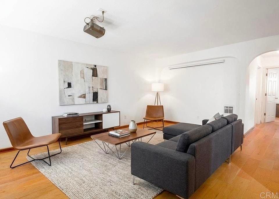 1st image of 3215 44th St Unit 3