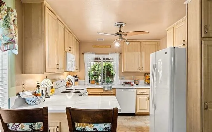 10337 Bristol Dr — Photo 5