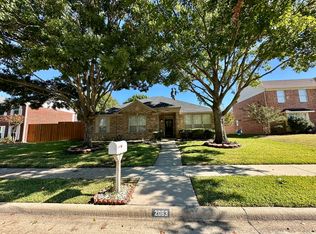 2063 Cameo Dr, Lewisville, TX 75067