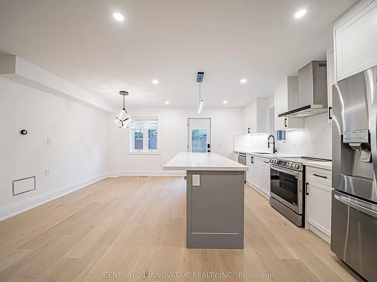 58 Carsbrooke Rd — Photo 6