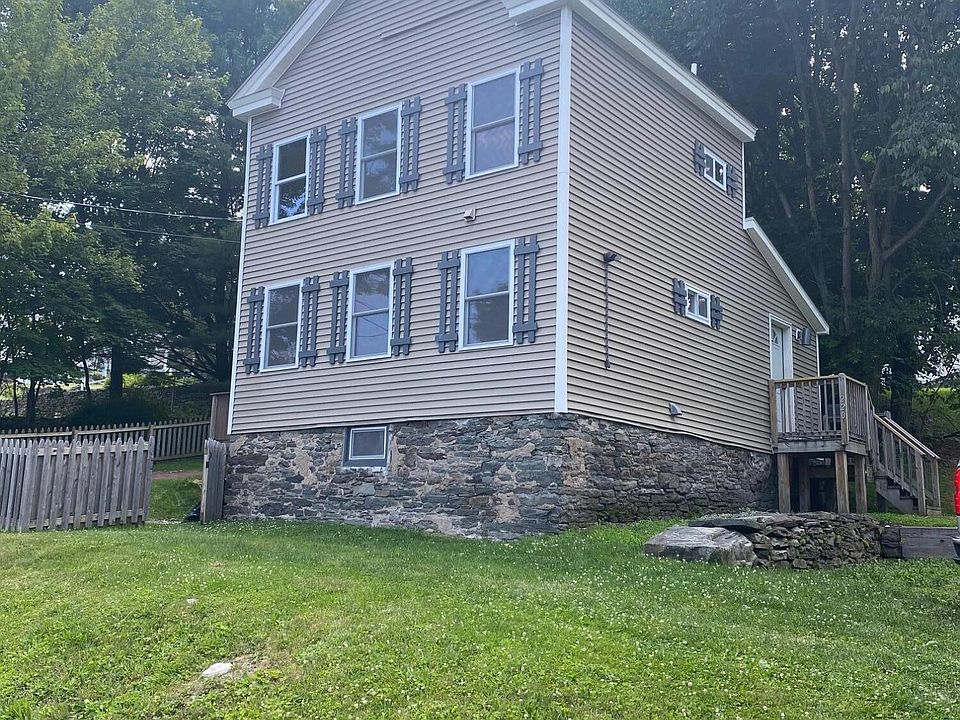 218 Terrace St, Honesdale, PA 18431 Zillow