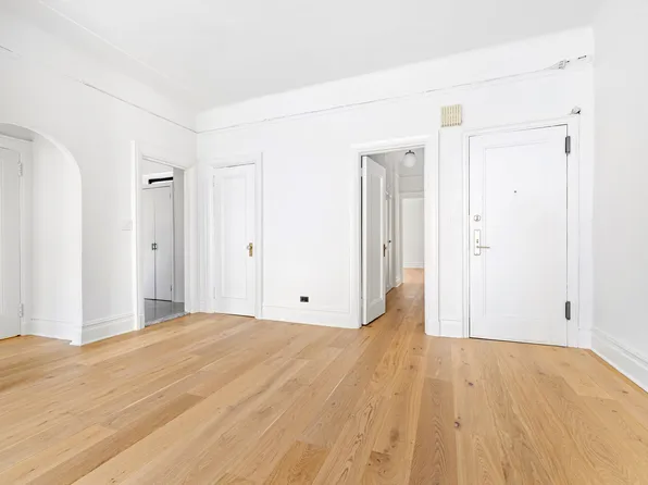 340 West 86th Street image 4 of 17