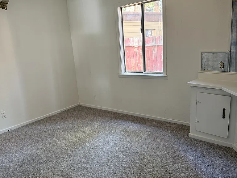 2748 Young St #4 — Photo 7